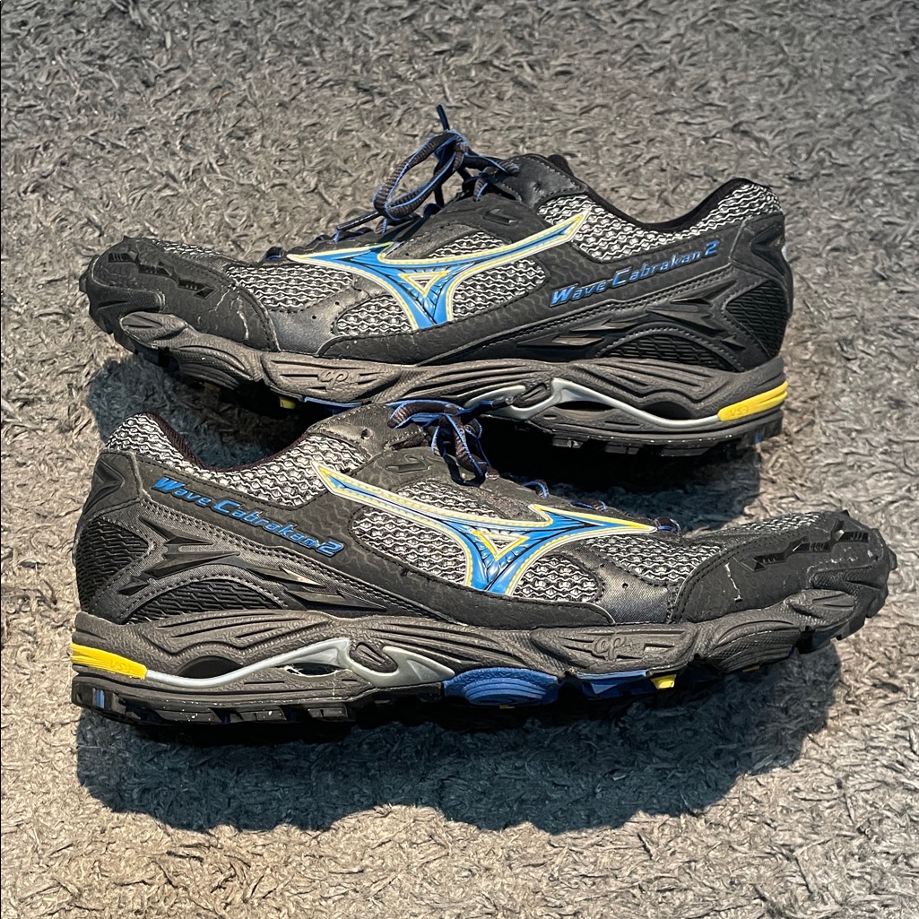 Mizuno Wave Cabrakan 2